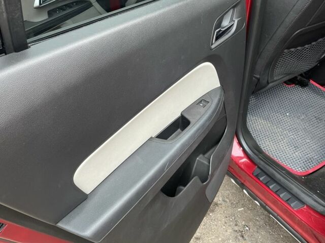 Красный Шевроле Эквинокс, объемом двигателя 2.4 л и пробегом 152 тыс. км за 12500 $, фото 17 на Automoto.ua