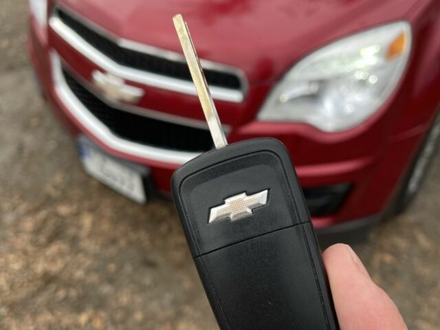 Красный Шевроле Эквинокс, объемом двигателя 2.4 л и пробегом 152 тыс. км за 12500 $, фото 21 на Automoto.ua