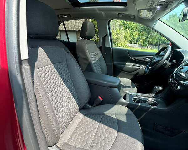 Красный Шевроле Эквинокс, объемом двигателя 1.5 л и пробегом 120 тыс. км за 3000 $, фото 24 на Automoto.ua