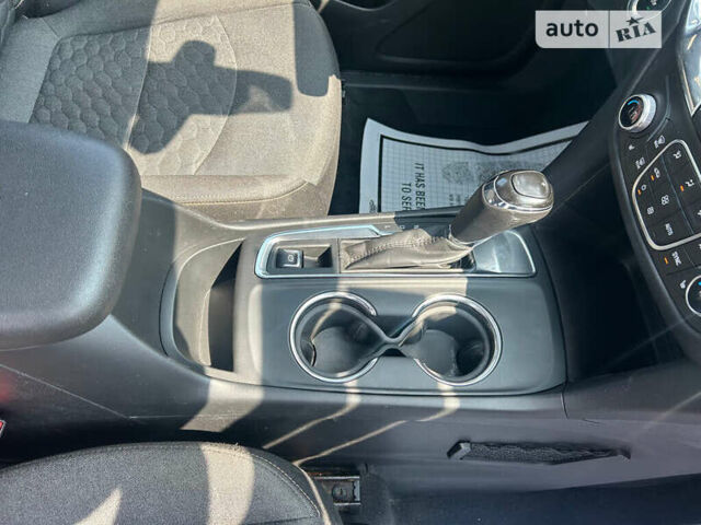 Красный Шевроле Эквинокс, объемом двигателя 1.5 л и пробегом 120 тыс. км за 3000 $, фото 29 на Automoto.ua