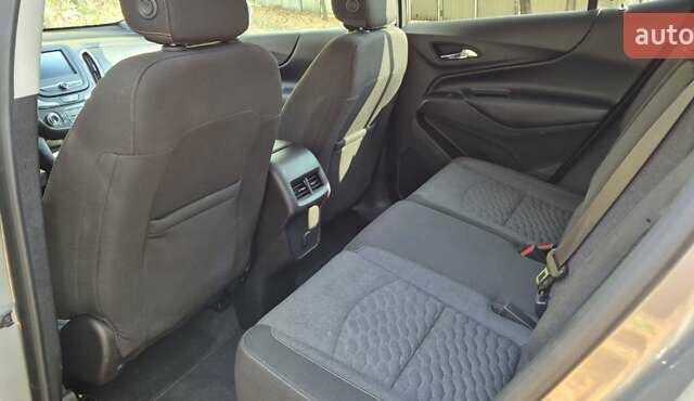 Шевроле Эквинокс, объемом двигателя 2 л и пробегом 153 тыс. км за 15500 $, фото 5 на Automoto.ua