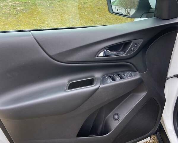 Шевроле Эквинокс, объемом двигателя 1.5 л и пробегом 119 тыс. км за 12900 $, фото 26 на Automoto.ua