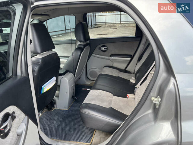 Сірий Шевроле Еквінокс, об'ємом двигуна 3.4 л та пробігом 125 тис. км за 5600 $, фото 11 на Automoto.ua