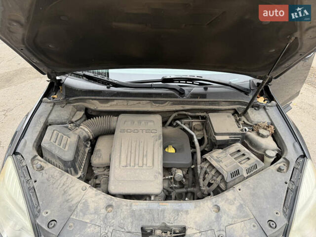 Серый Шевроле Эквинокс, объемом двигателя 2.38 л и пробегом 343 тыс. км за 7500 $, фото 3 на Automoto.ua