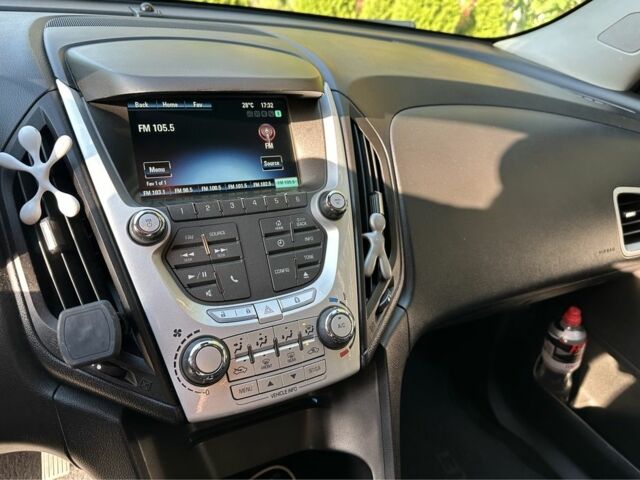 Серый Шевроле Эквинокс, объемом двигателя 0 л и пробегом 186 тыс. км за 10500 $, фото 5 на Automoto.ua