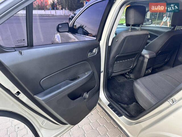 Серый Шевроле Эквинокс, объемом двигателя 2.4 л и пробегом 288 тыс. км за 8450 $, фото 9 на Automoto.ua