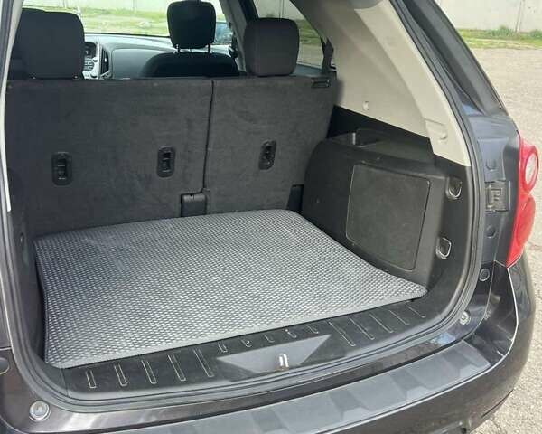 Серый Шевроле Эквинокс, объемом двигателя 2.38 л и пробегом 115 тыс. км за 10500 $, фото 12 на Automoto.ua