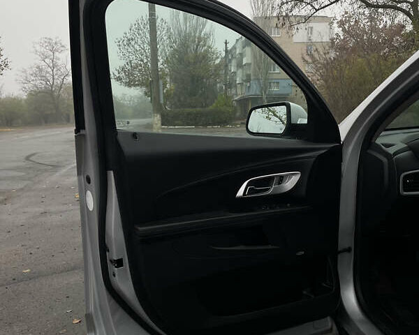 Серый Шевроле Эквинокс, объемом двигателя 2.38 л и пробегом 169 тыс. км за 13400 $, фото 20 на Automoto.ua