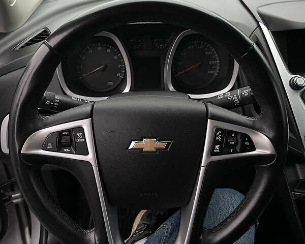 Серый Шевроле Эквинокс, объемом двигателя 2.38 л и пробегом 169 тыс. км за 13400 $, фото 16 на Automoto.ua