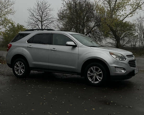 Серый Шевроле Эквинокс, объемом двигателя 2.38 л и пробегом 169 тыс. км за 13400 $, фото 3 на Automoto.ua