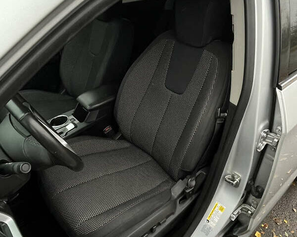 Серый Шевроле Эквинокс, объемом двигателя 2.38 л и пробегом 169 тыс. км за 13400 $, фото 11 на Automoto.ua