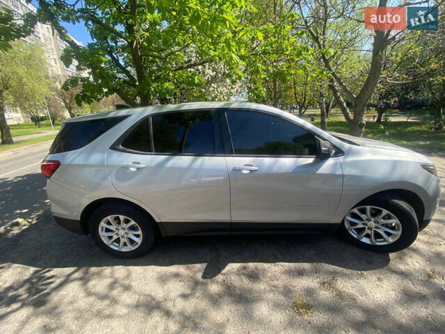 Сірий Шевроле Еквінокс, об'ємом двигуна 1.5 л та пробігом 90 тис. км за 14000 $, фото 3 на Automoto.ua