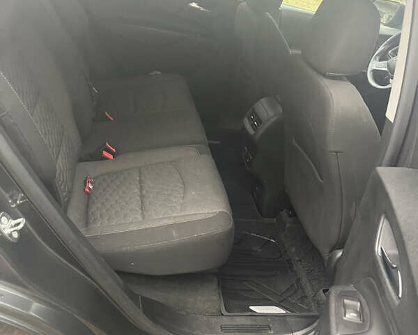 Серый Шевроле Эквинокс, объемом двигателя 2 л и пробегом 149 тыс. км за 13000 $, фото 6 на Automoto.ua