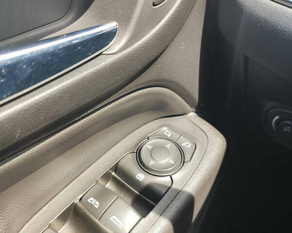 Серый Шевроле Эквинокс, объемом двигателя 1.49 л и пробегом 165 тыс. км за 15000 $, фото 11 на Automoto.ua