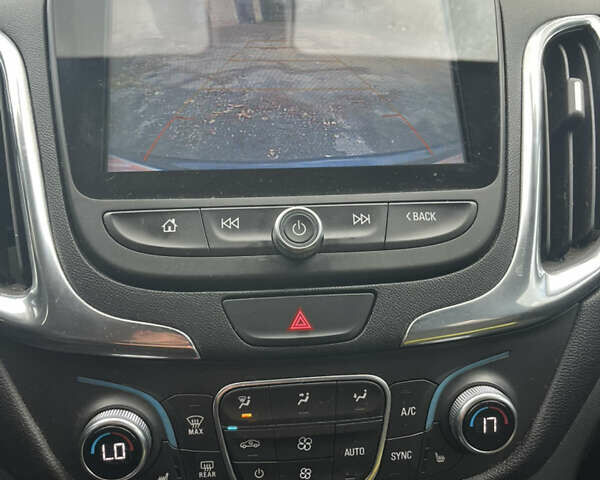 Серый Шевроле Эквинокс, объемом двигателя 2 л и пробегом 149 тыс. км за 13000 $, фото 10 на Automoto.ua