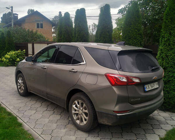Серый Шевроле Эквинокс, объемом двигателя 1.49 л и пробегом 165 тыс. км за 15000 $, фото 4 на Automoto.ua