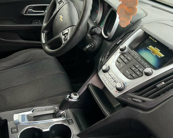 Шевроле Эквинокс 2017 в Тернополе на Automoto.ua Серый Шевроле Эквинокс, объемом двигателя 2.4 л и пробегом 250 тыс. км за 9500 $, фото 5 на Automoto.ua
