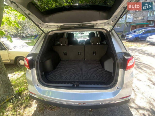 Сірий Шевроле Еквінокс, об'ємом двигуна 1.5 л та пробігом 90 тис. км за 14000 $, фото 2 на Automoto.ua