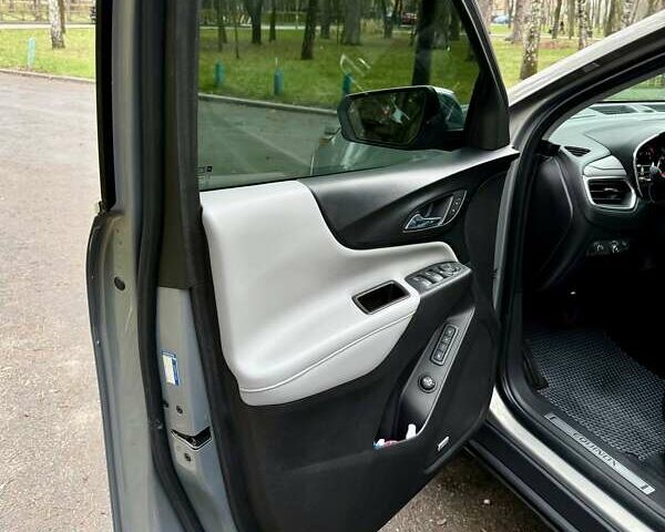 Серый Шевроле Эквинокс, объемом двигателя 1.5 л и пробегом 115 тыс. км за 16800 $, фото 6 на Automoto.ua