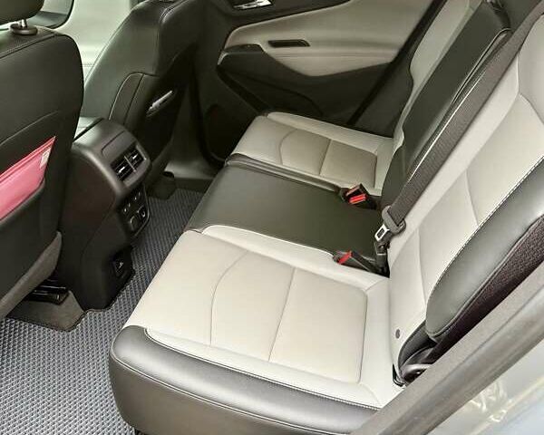 Серый Шевроле Эквинокс, объемом двигателя 1.5 л и пробегом 115 тыс. км за 16800 $, фото 10 на Automoto.ua