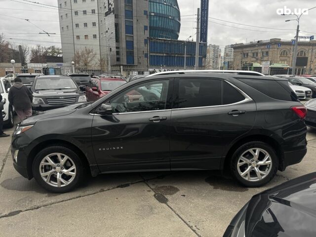 Серый Шевроле Эквинокс, объемом двигателя 2 л и пробегом 114 тыс. км за 16590 $, фото 2 на Automoto.ua