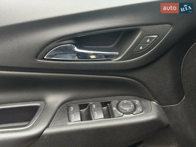 Сірий Шевроле Еквінокс, об'ємом двигуна 2 л та пробігом 114 тис. км за 16590 $, фото 12 на Automoto.ua