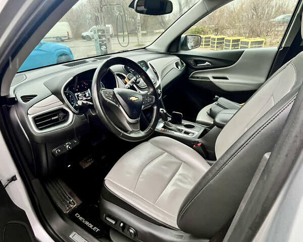 Серый Шевроле Эквинокс, объемом двигателя 1.49 л и пробегом 106 тыс. км за 15500 $, фото 2 на Automoto.ua