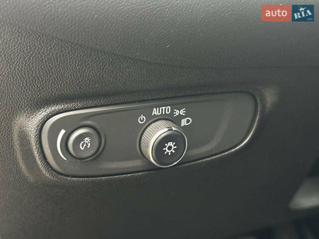 Сірий Шевроле Еквінокс, об'ємом двигуна 2 л та пробігом 114 тис. км за 16590 $, фото 13 на Automoto.ua