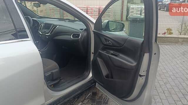 Шевроле Эквинокс 2019 в Ровно на Automoto.ua Серый Шевроле Эквинокс, объемом двигателя 1.5 л и пробегом 185 тыс. км за 11200 $, фото 4 на Automoto.ua