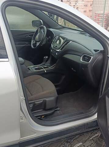 Шевроле Эквинокс 2019 в Ровно на Automoto.ua Серый Шевроле Эквинокс, объемом двигателя 1.5 л и пробегом 185 тыс. км за 11200 $, фото 9 на Automoto.ua