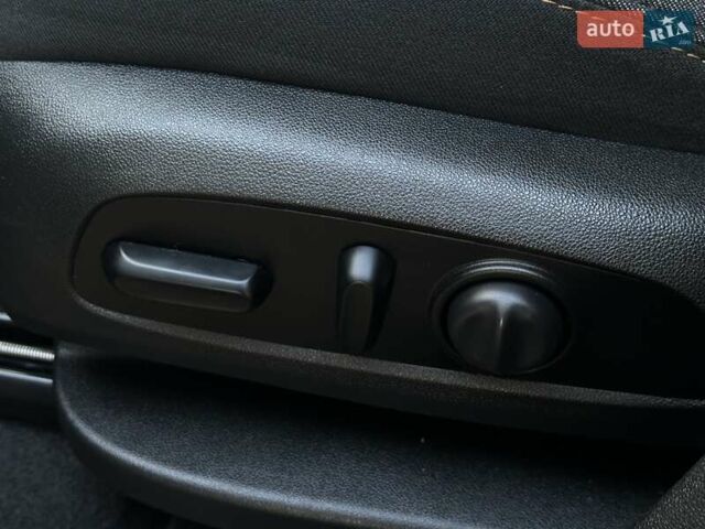 Сірий Шевроле Еквінокс, об'ємом двигуна 2 л та пробігом 80 тис. км за 17450 $, фото 22 на Automoto.ua