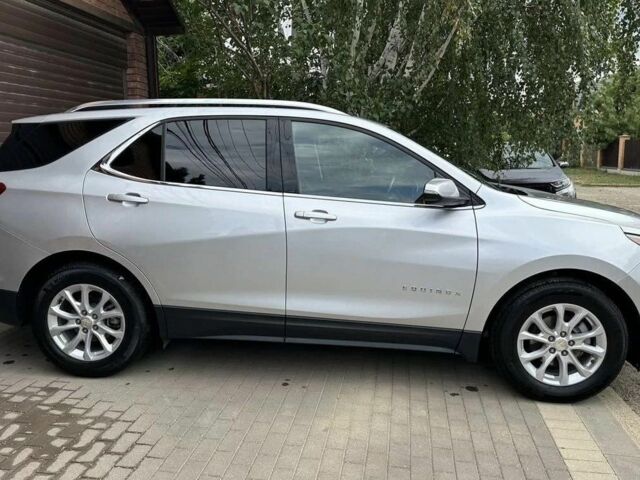 Серый Шевроле Эквинокс, объемом двигателя 1.5 л и пробегом 67 тыс. км за 10400 $, фото 2 на Automoto.ua