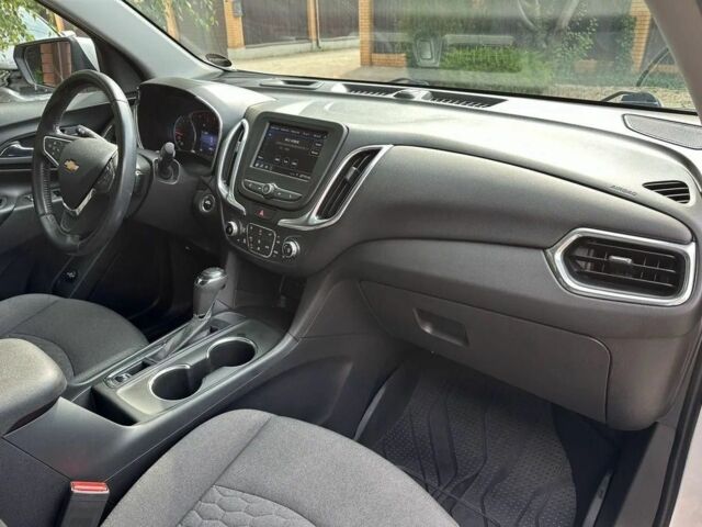 Серый Шевроле Эквинокс, объемом двигателя 1.5 л и пробегом 67 тыс. км за 10400 $, фото 9 на Automoto.ua