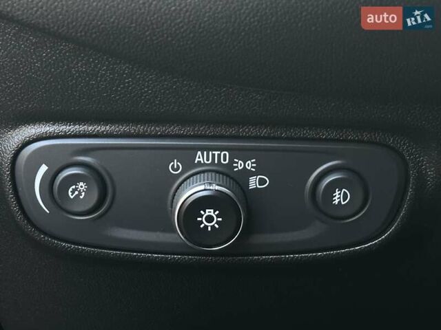 Сірий Шевроле Еквінокс, об'ємом двигуна 2 л та пробігом 80 тис. км за 17450 $, фото 26 на Automoto.ua