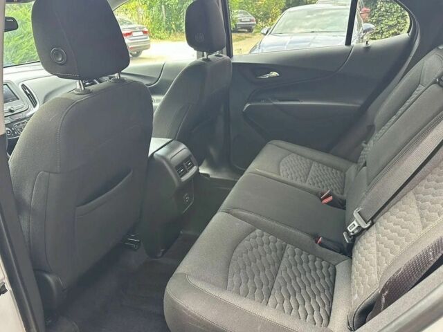 Серый Шевроле Эквинокс, объемом двигателя 1.5 л и пробегом 67 тыс. км за 10400 $, фото 10 на Automoto.ua