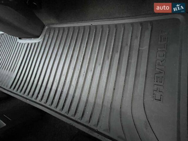 Синий Шевроле Эквинокс, объемом двигателя 1.5 л и пробегом 140 тыс. км за 17000 $, фото 4 на Automoto.ua