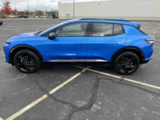 Шевроле Эквинокс 2025 в Житомире на Automoto.ua Синий Шевроле Эквинокс, объемом двигателя 0 л и пробегом 10 тыс. км за 23000 $, фото 4 на Automoto.ua