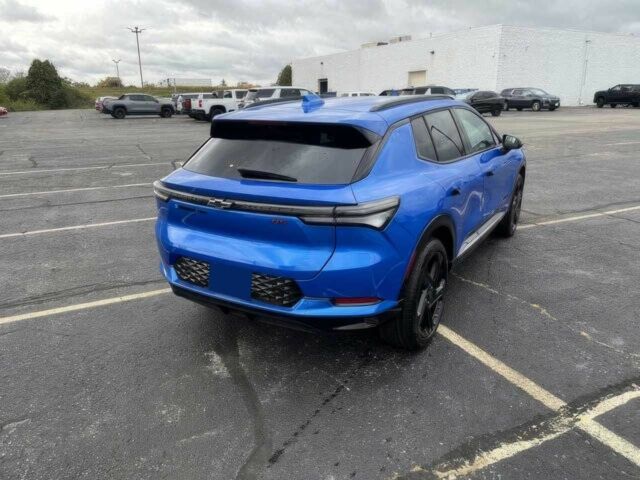 Шевроле Эквинокс 2025 в Житомире на Automoto.ua Синий Шевроле Эквинокс, объемом двигателя 0 л и пробегом 10 тыс. км за 23000 $, фото 7 на Automoto.ua