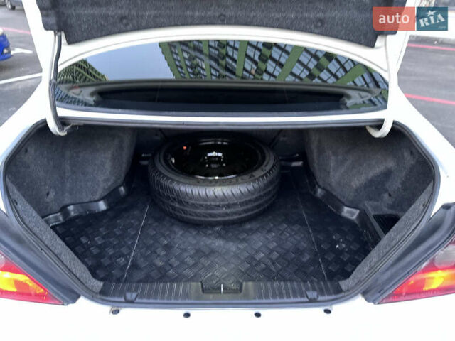 Белый Шевроле Эванда, объемом двигателя 2 л и пробегом 257 тыс. км за 4400 $, фото 15 на Automoto.ua