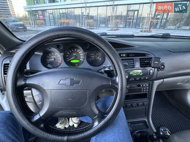 Белый Шевроле Эванда, объемом двигателя 2 л и пробегом 257 тыс. км за 4400 $, фото 13 на Automoto.ua