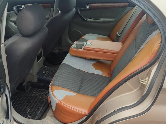 Бежевый Шевроле Эванда, объемом двигателя 2 л и пробегом 356 тыс. км за 1500 $, фото 5 на Automoto.ua