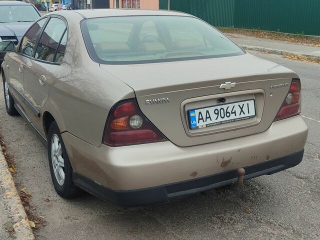 Бежевый Шевроле Эванда, объемом двигателя 2 л и пробегом 356 тыс. км за 1500 $, фото 2 на Automoto.ua