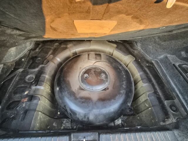 Черный Шевроле Эванда, объемом двигателя 2 л и пробегом 250 тыс. км за 4196 $, фото 11 на Automoto.ua