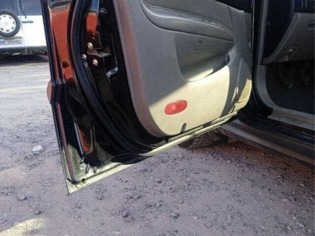 Чорний Шевроле Еванда, об'ємом двигуна 2 л та пробігом 160 тис. км за 2499 $, фото 4 на Automoto.ua