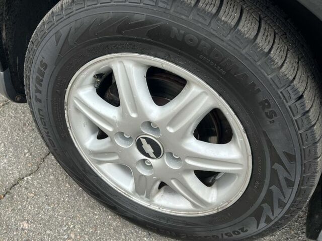 Черный Шевроле Эванда, объемом двигателя 2 л и пробегом 193 тыс. км за 4200 $, фото 20 на Automoto.ua