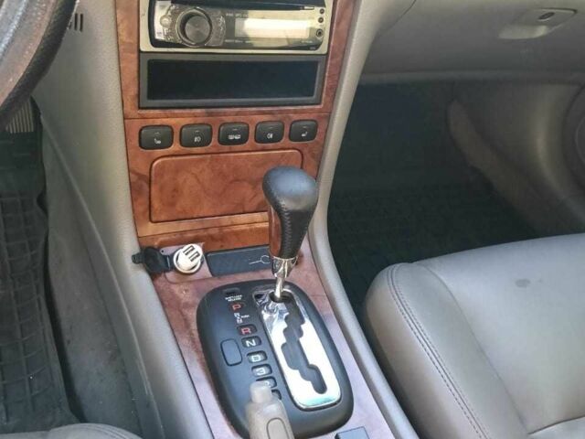 Черный Шевроле Эванда, объемом двигателя 2.5 л и пробегом 215 тыс. км за 3114 $, фото 8 на Automoto.ua