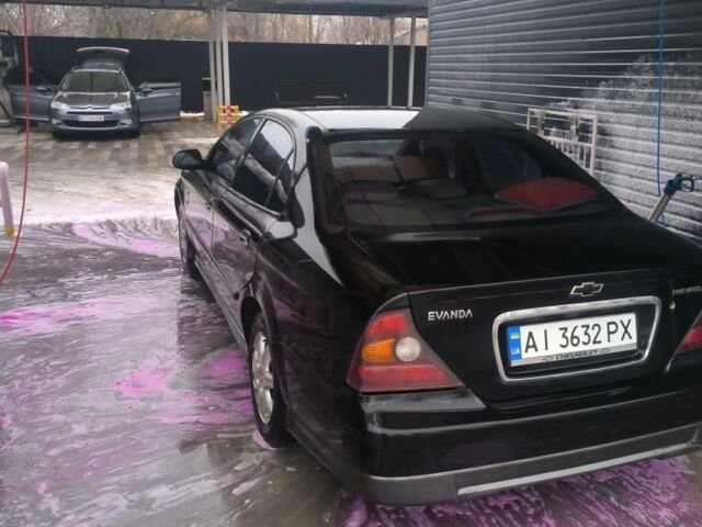 Черный Шевроле Эванда, объемом двигателя 2 л и пробегом 180 тыс. км за 3000 $, фото 9 на Automoto.ua