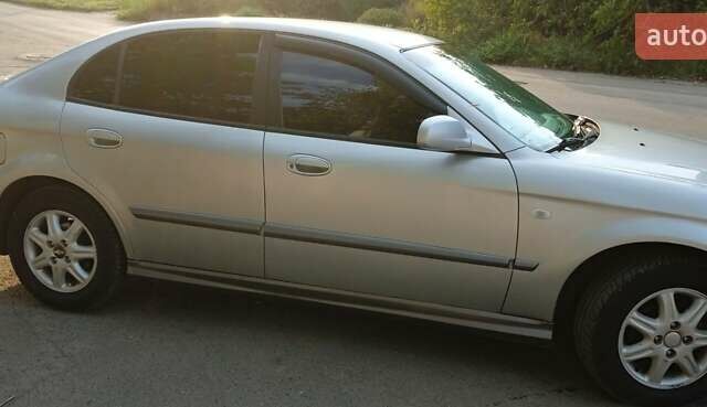 Шевроле Эванда, объемом двигателя 2 л и пробегом 300 тыс. км за 4100 $, фото 6 на Automoto.ua