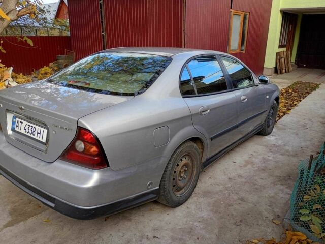 Сірий Шевроле Еванда, об'ємом двигуна 2.5 л та пробігом 357 тис. км за 2520 $, фото 4 на Automoto.ua