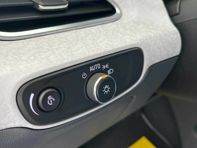 Серый Шевроле Эванда, объемом двигателя 0 л и пробегом 2 тыс. км за 20300 $, фото 11 на Automoto.ua